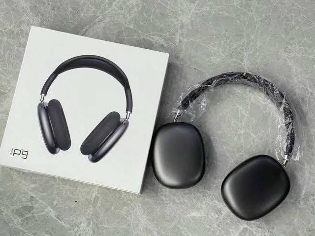 P9 Wireless Bluetooth Headphones with Headset Stand Holder